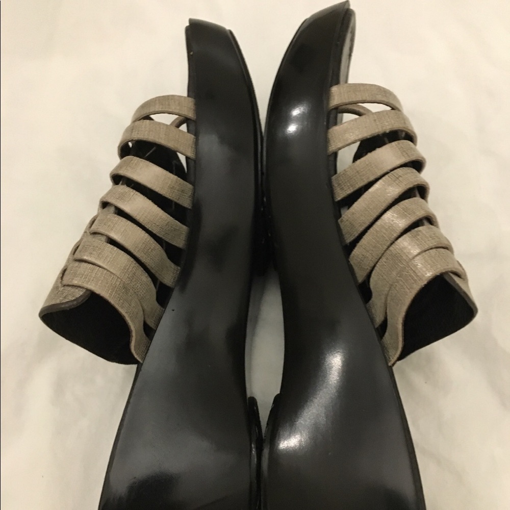 Donald J.Pliner platform sandal.